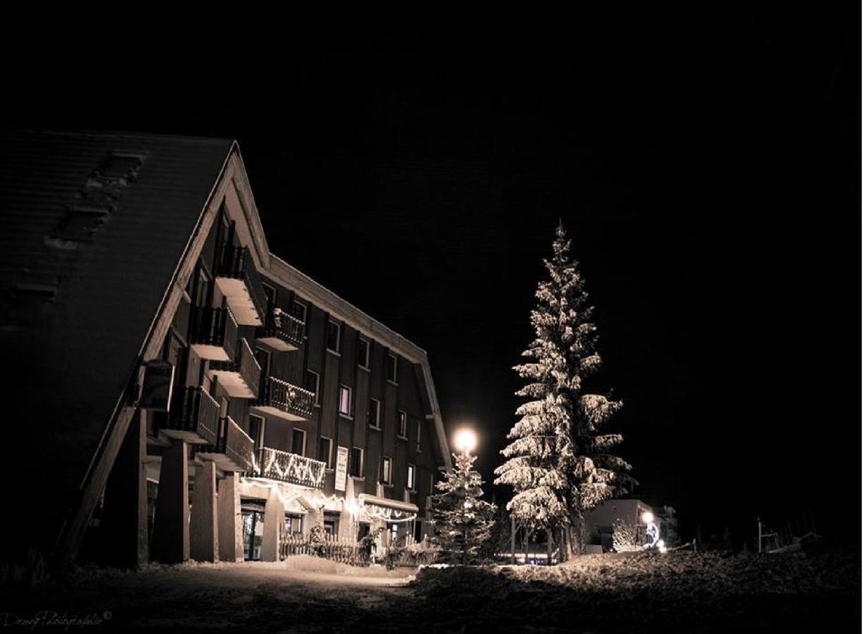 Hotel Saint Jean Montclar  Luaran gambar