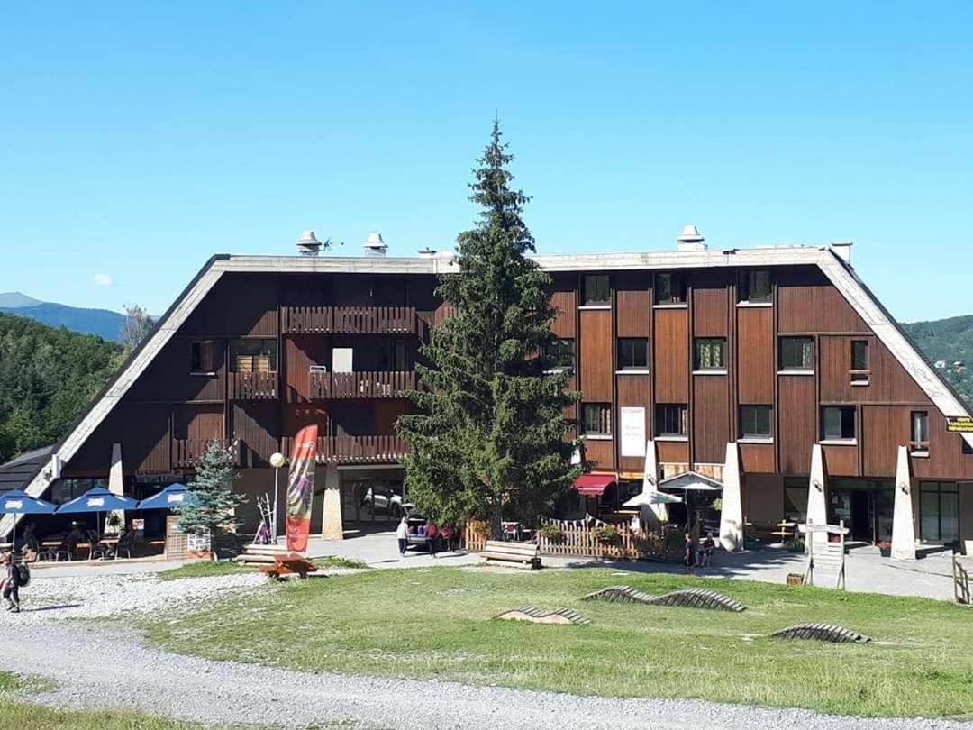 Hotel Saint Jean Montclar  Luaran gambar